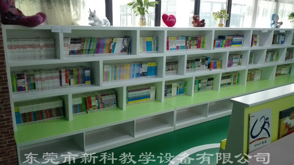 <a href='http://www.ombuyer.com/chanpin/110-1.html' target='1' style='font-size:18px; font-weight:bold; color:#000000;'>圖書閱覽室</a>4