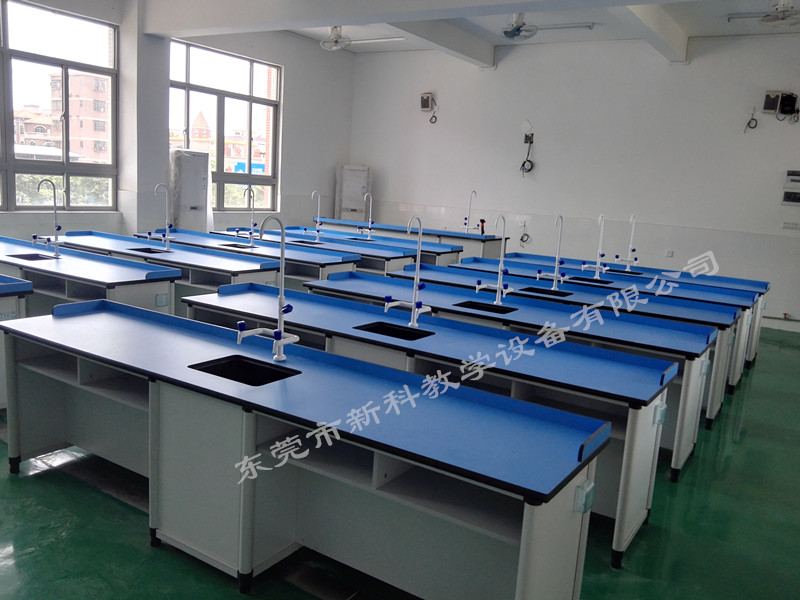 <a href='http://www.ombuyer.com/chanpin/53-1.html' target='1' style='font-size:18px; font-weight:bold; color:#000000;'>科學(xué)實(shí)驗(yàn)室</a>