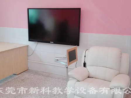 <a href='http://www.ombuyer.com' target='1' style='font-size:14px; font-weight:bold; color:#0080ff;'>心理咨詢室</a>布置