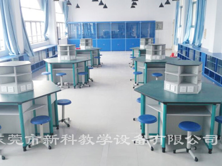 <a href='http://www.ombuyer.com/chanpin/60-1.html' target='1' style='font-size:18px; font-weight:bold; color:#000000;'>機(jī)器人功能室</a>3