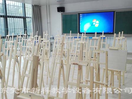 <a href='http://www.ombuyer.com/chanpin/56-1.html' target='1' style='font-size:18px; font-weight:bold; color:#000000;'>美術功能室</a>